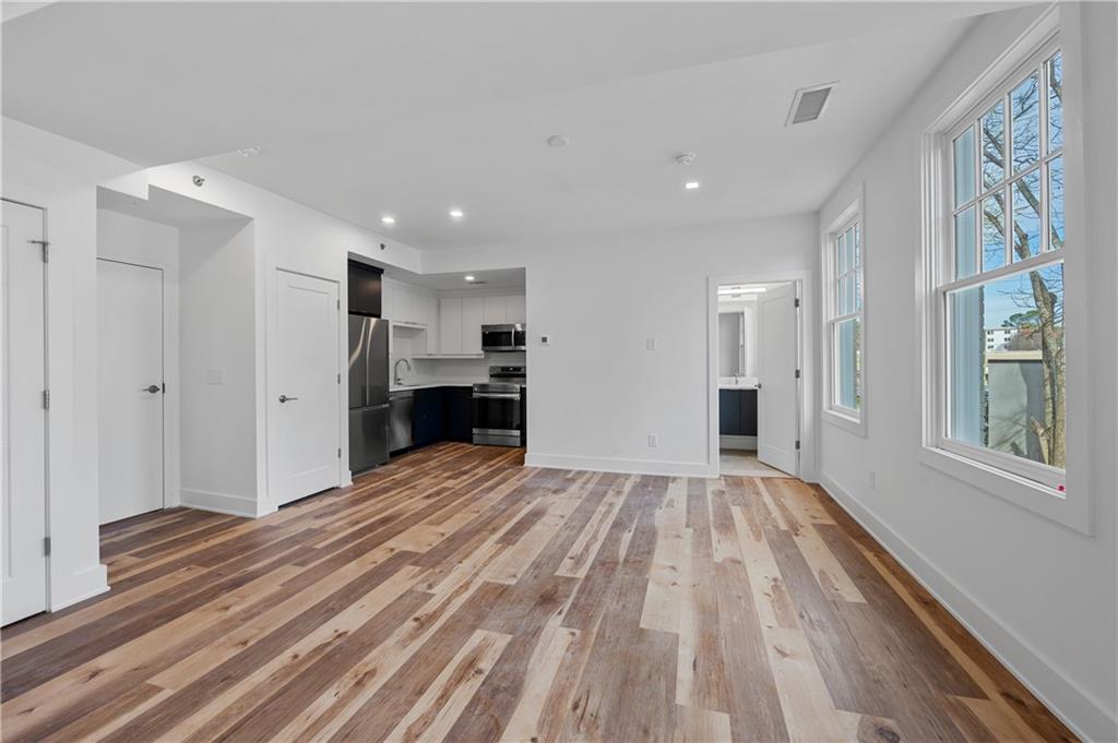 2909 Peachtree Street Northeast, Unit 206 Atlanta, GA 30305 - Photo 3 of 15