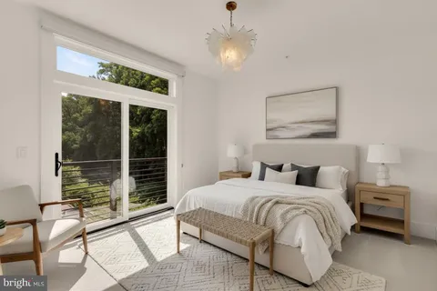 $1,374,900 | 142 Winsome Circle, Bethesda, MD 20814