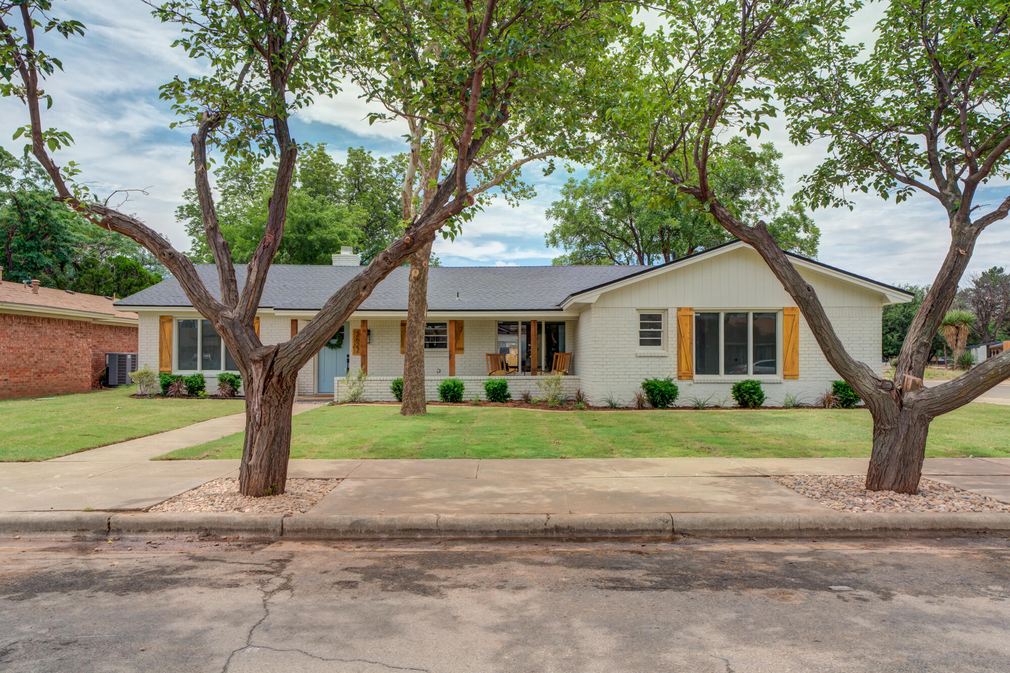 2627 74th Place Lubbock, TX 79423 - Photo 4 of 49 DSC07435_6_7_8_9