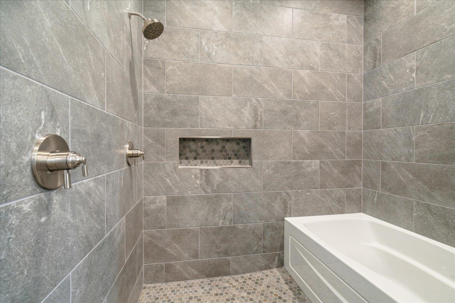 45 Magnolia Cove Piperton, TN 38017 - Photo 25 of 40 a bathroom with a bathtub