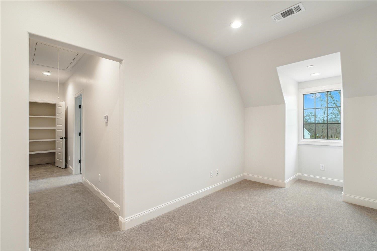 45 Magnolia Cove Piperton, TN 38017 - Photo 31 of 40 an empty room with a bathroom and a sink
