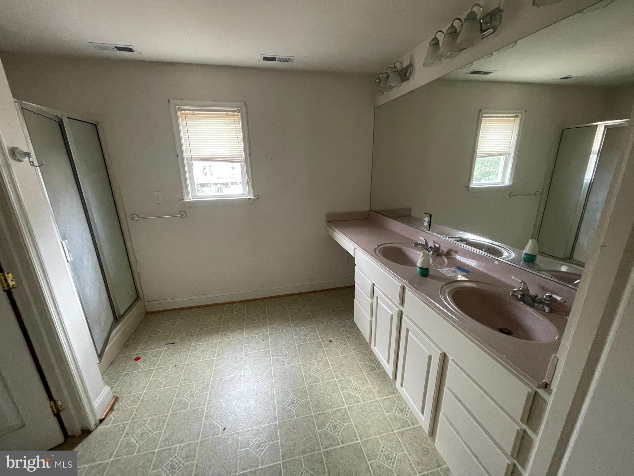 563 Forest View Road Linthicum, MD 21090 - Photo 16 of 19