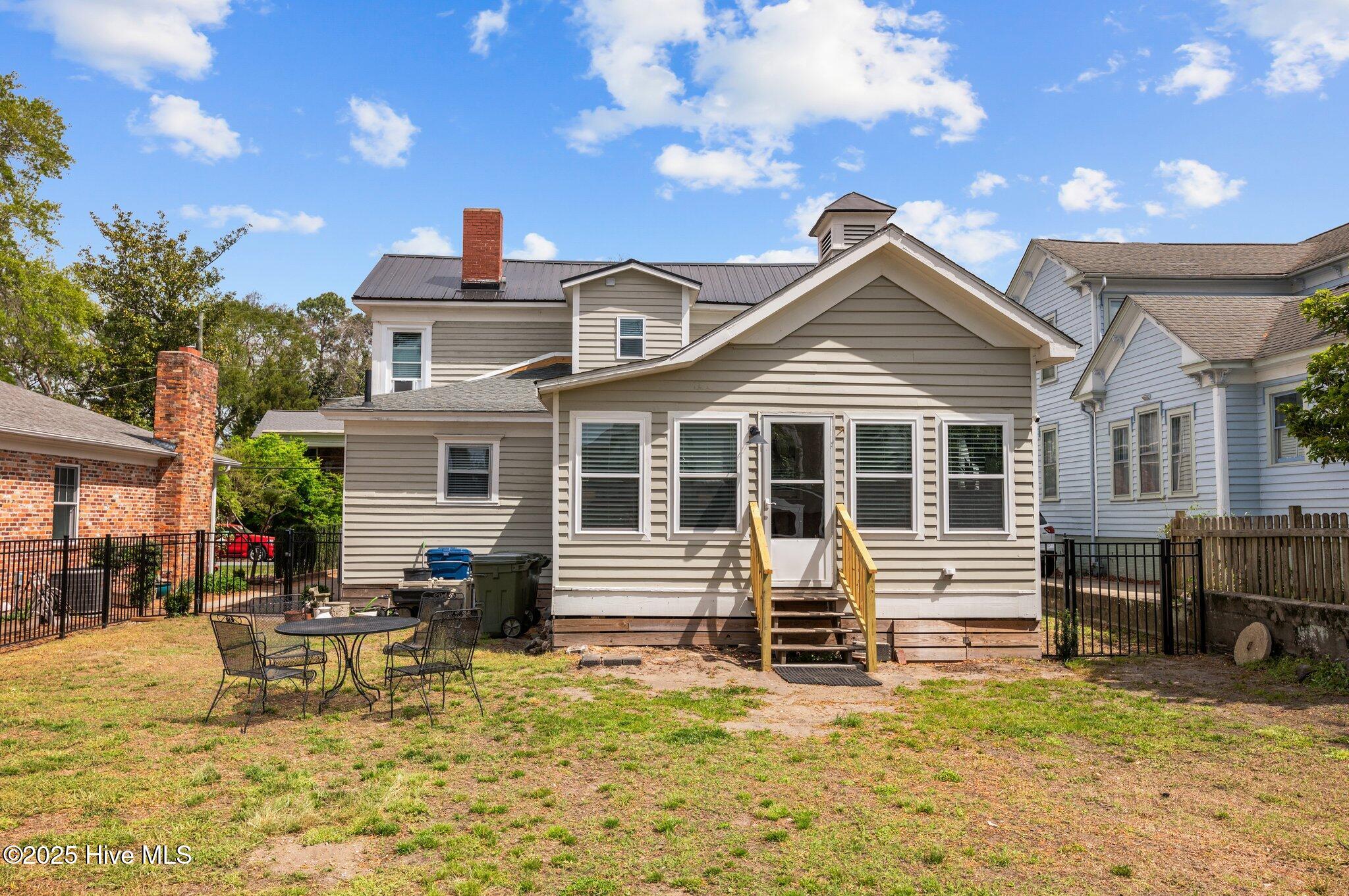 423 East Main Street Washington, NC 27889 - Photo 3 of 51 C29A8725-2719-4B39-9CAC-81460979300B