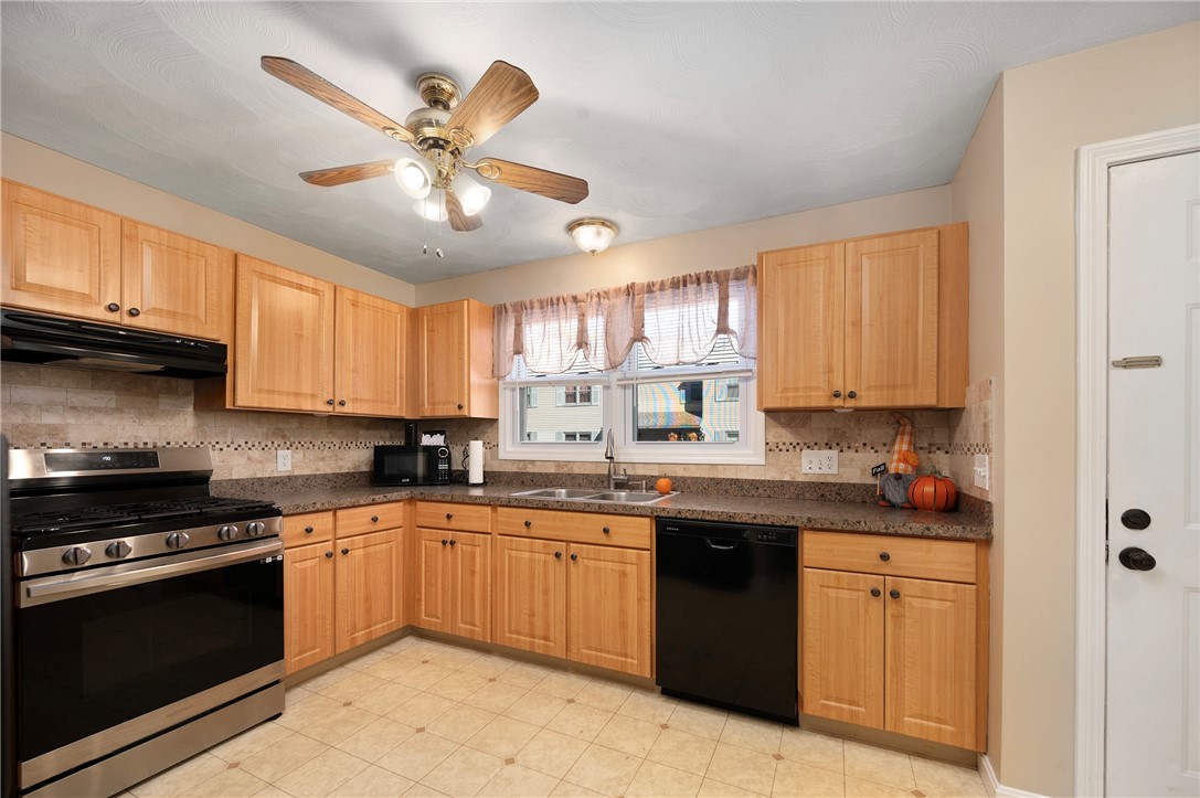 1603 Plainfield Pike, Unit A11 Johnston, RI 02919 - Photo 5 of 25