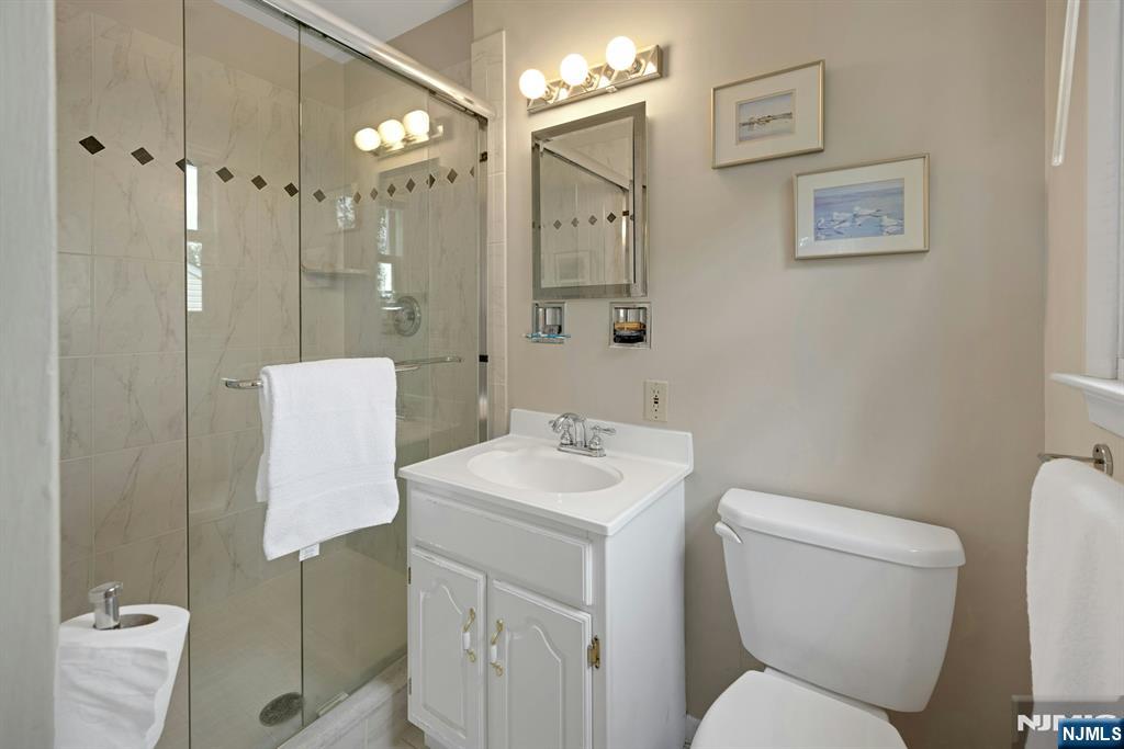 205 Haddenfield Road Clifton, NJ 07013 - Photo 17 of 29