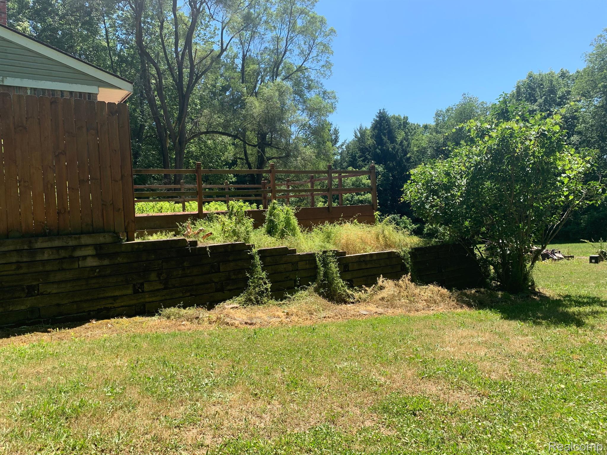 301 North Baldwin Road Oxford, MI 48371 - Photo 16 of 33