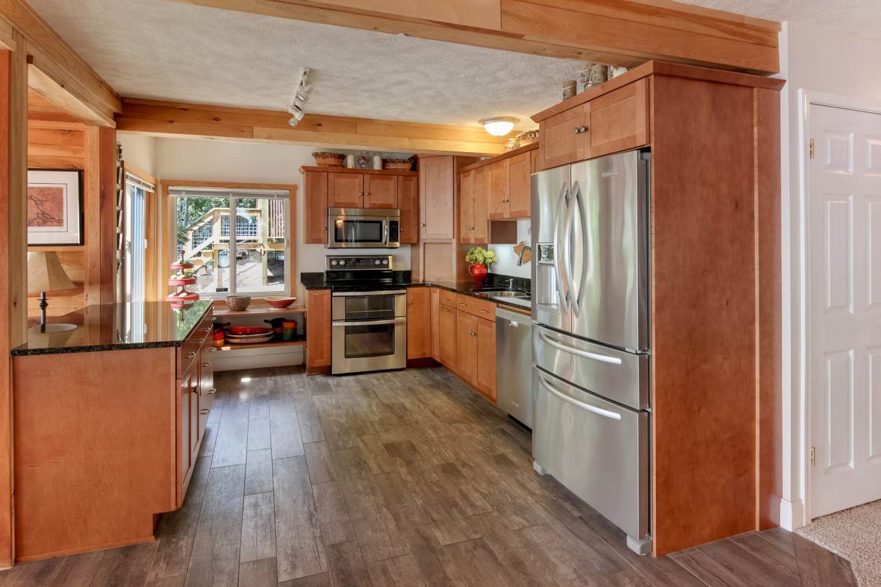 10082 Coster Road Southwest Fife Lake, MI 49633 - Photo 9 of 29 1878318-8.JPG