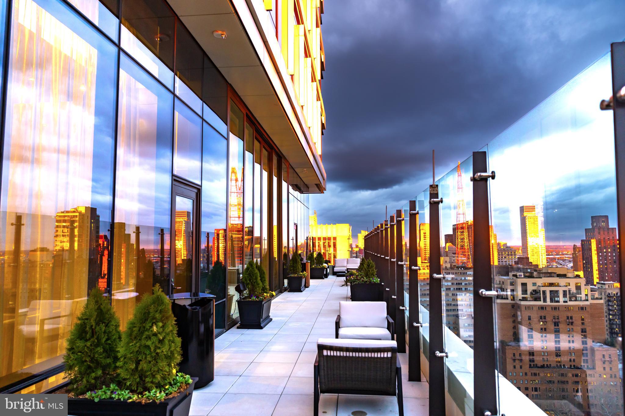 1911 Walnut Street, Unit PH4701 Philadelphia, PA 19103 - Photo 15 of 29