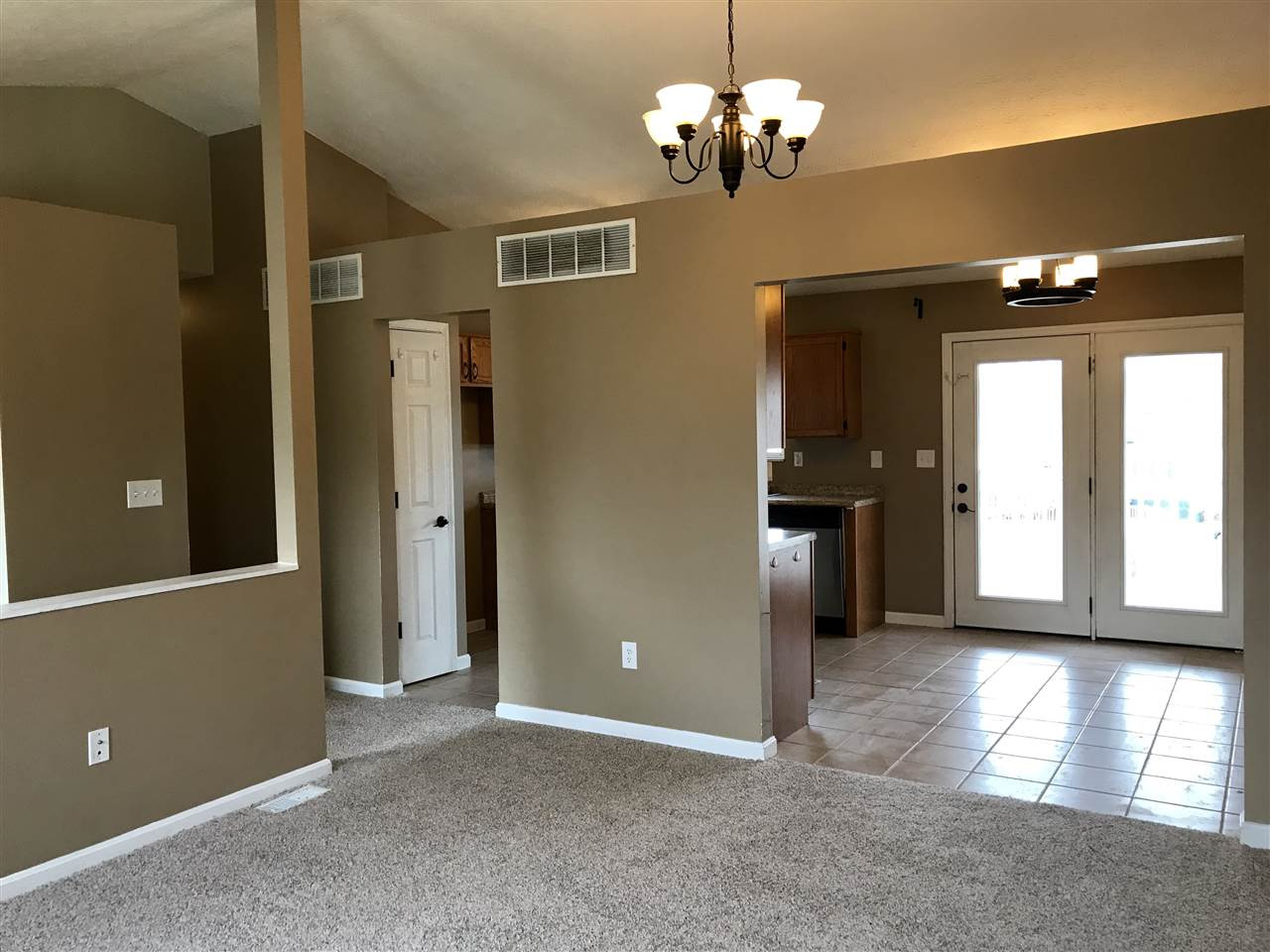 2683 Ridgecrest Lane Covington, KY 41017 - Photo 2 of 28