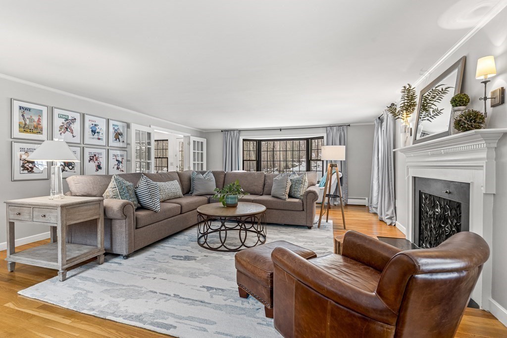 27 Yorkshire Road Dover, MA 02030 - Photo 3 of 31 Gallery Image 3