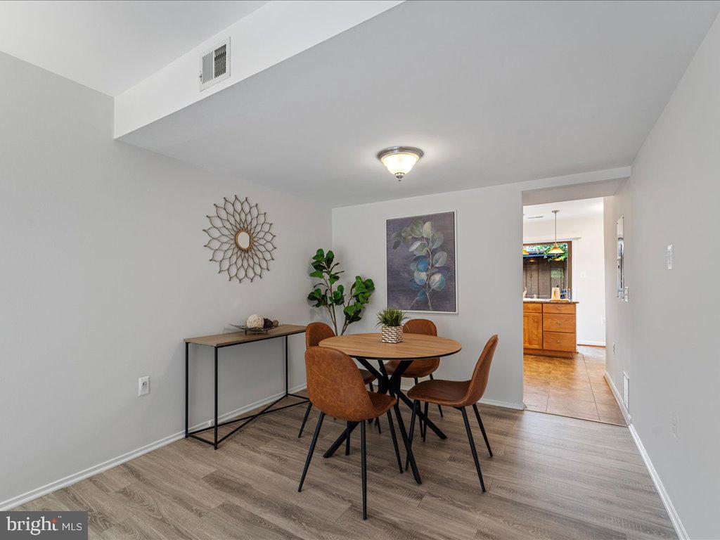 11942 Escalante Court Reston, VA 20191 - Photo 12 of 45 Dining Area