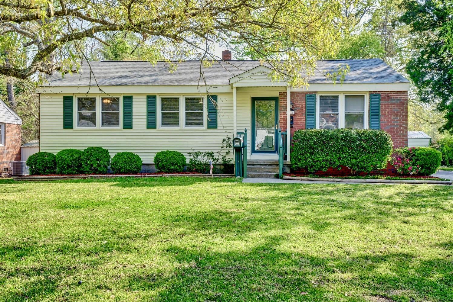 408 Houston Road Jacksonville, NC 28540 - Photo 1 of 29 Main Photo - Front