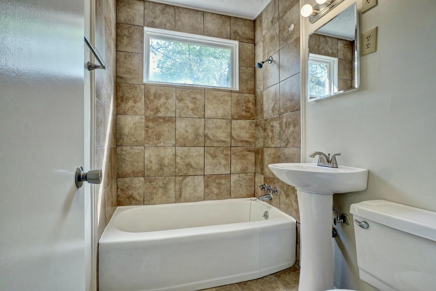 408 Houston Road Jacksonville, NC 28540 - Photo 8 of 29 Bath