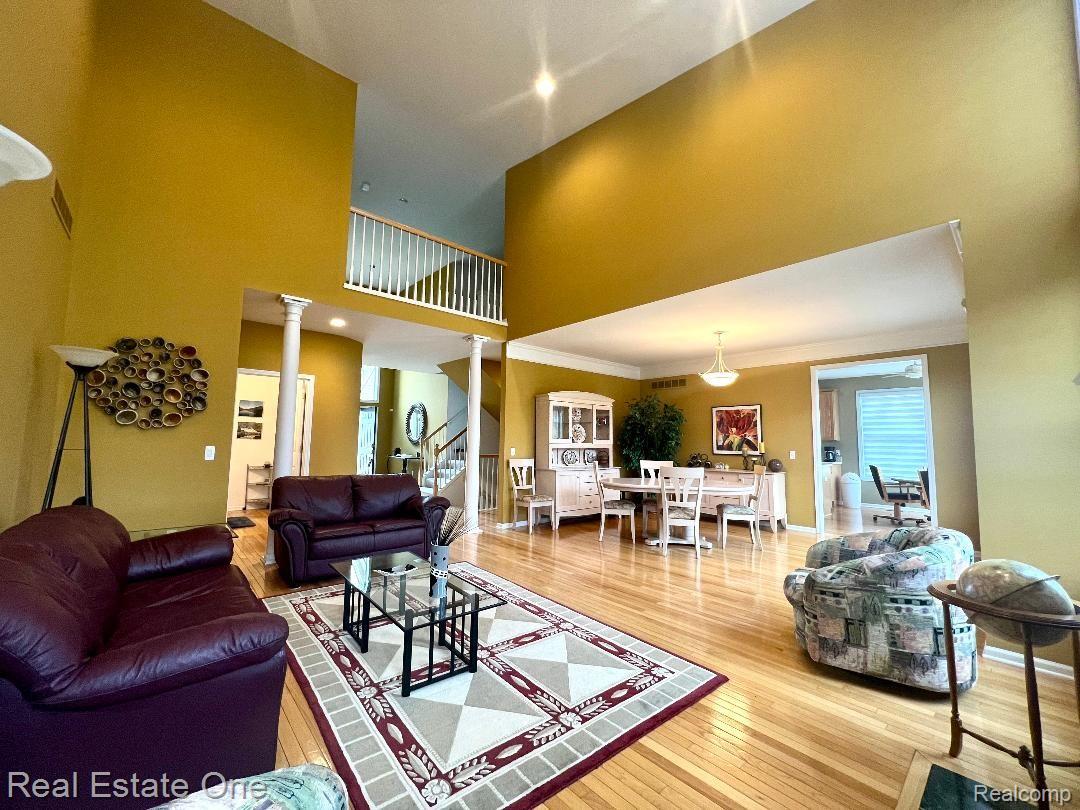 3123 Castleton Court Rochester, MI 48306 - Photo 4 of 22 Gallery Image 4