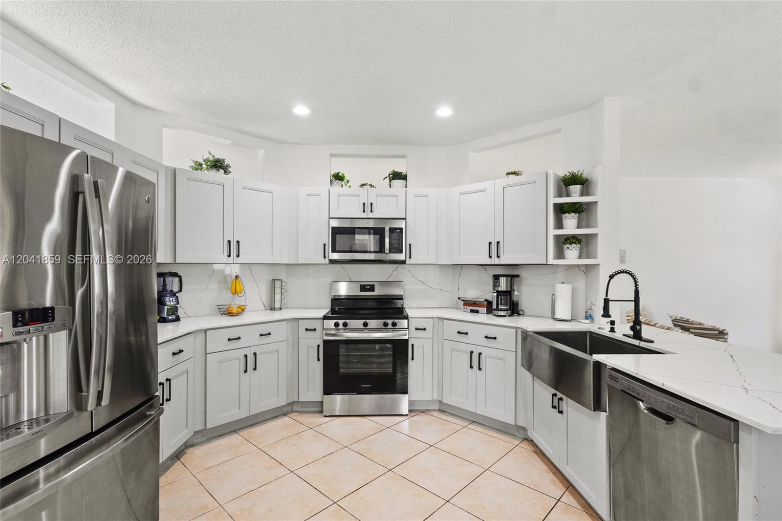 18222 Southwest 27th Street Miramar, FL 33029 - Photo 3 of 32