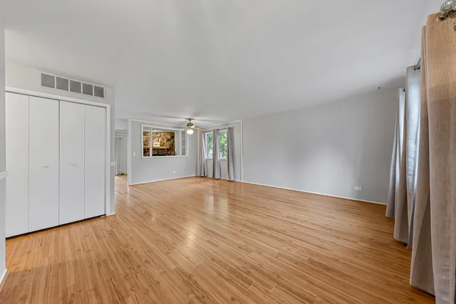 $324,900 | 1133 Bramble Avenue, Bolingbrook, IL 60490