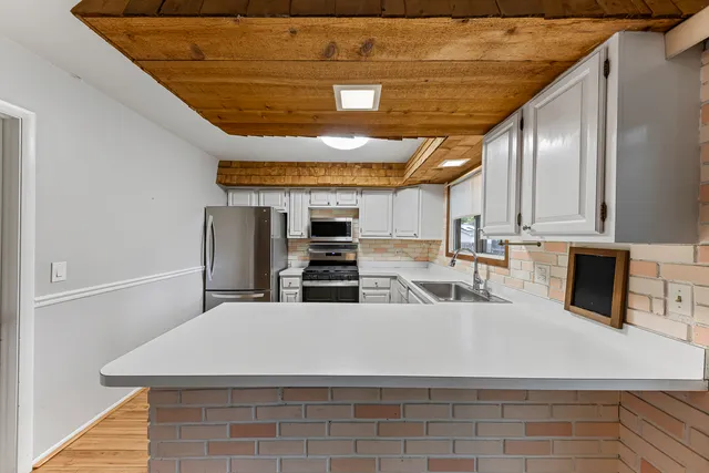 $324,900 | 1133 Bramble Avenue, Bolingbrook, IL 60490