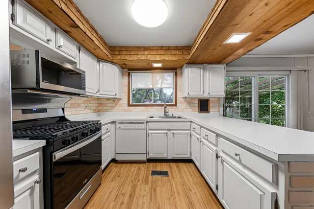 $324,900 | 1133 Bramble Avenue, Bolingbrook, IL 60490