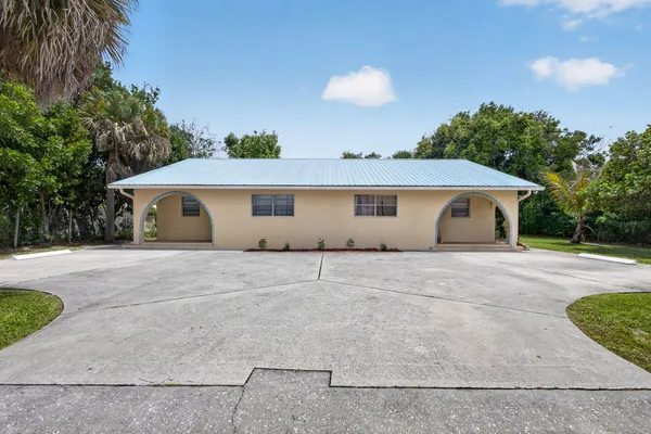 $2,200 | 9484 Sun Court, Palm Beach Gardens, FL 33403