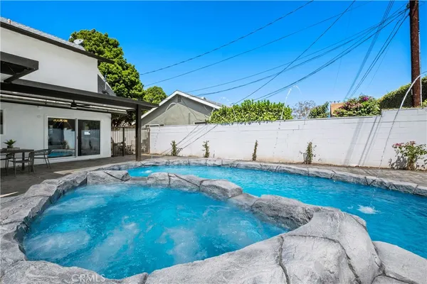 $1,539,000 | 530 Stanford Avenue, Fullerton, CA 92831