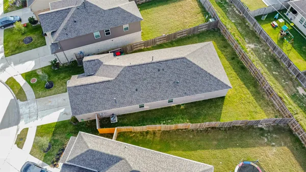$2,550 | 7431 Sail Hl Drive, Cypress, TX 77433