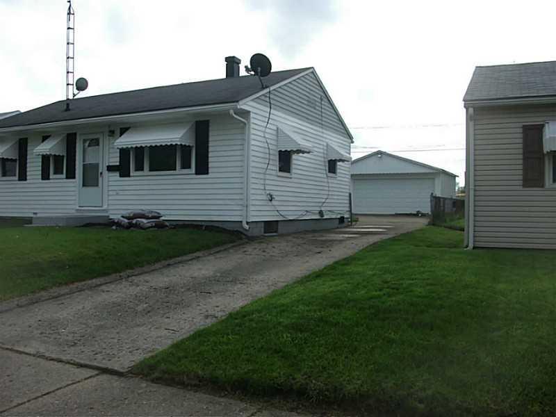 811 Barker Drive Springfield, OH 45505 - Photo 3 of 18