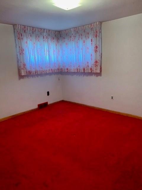 2359 Ritchie Street Aliquippa, PA 15001 - Photo 11 of 25 master bed - beautiful hardwood under here too...check out the closet pic to see!