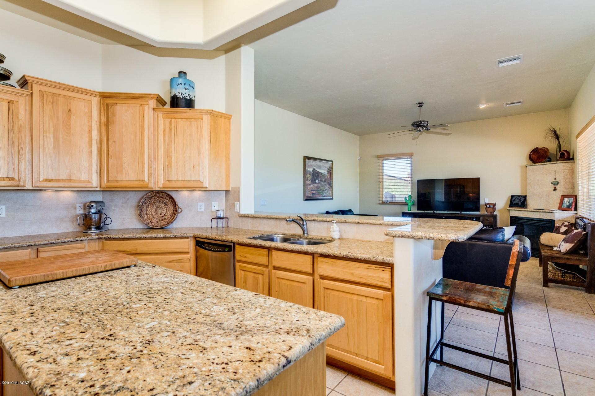 8695 South Triangle L Ranch Place Vail, AZ 85641 - Photo 11 of 47 Gallery Image 11