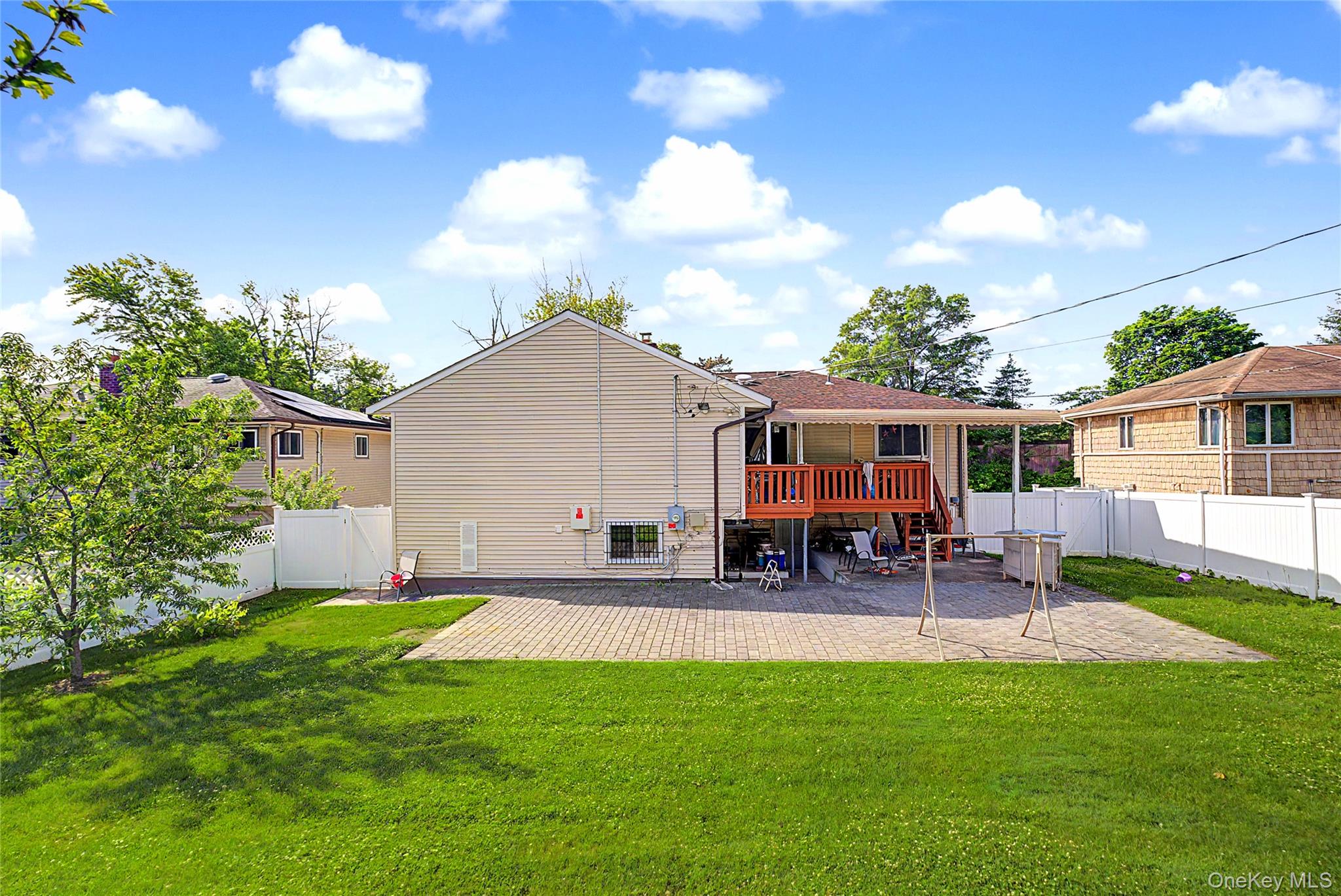 173 North Marginal Road Jericho, NY 11753 - Photo 20 of 23
