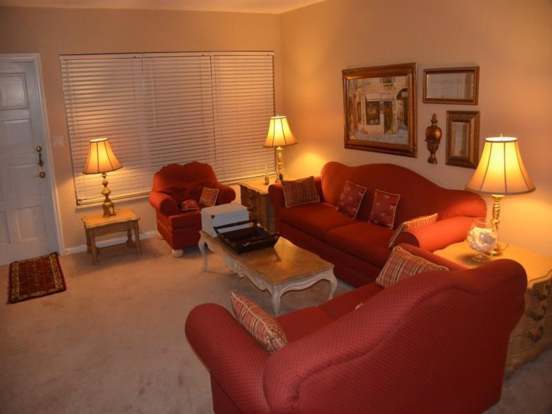 1069 Southwest 4th Street Boca Raton, FL 33486 - Photo 7 of 22 Living Room