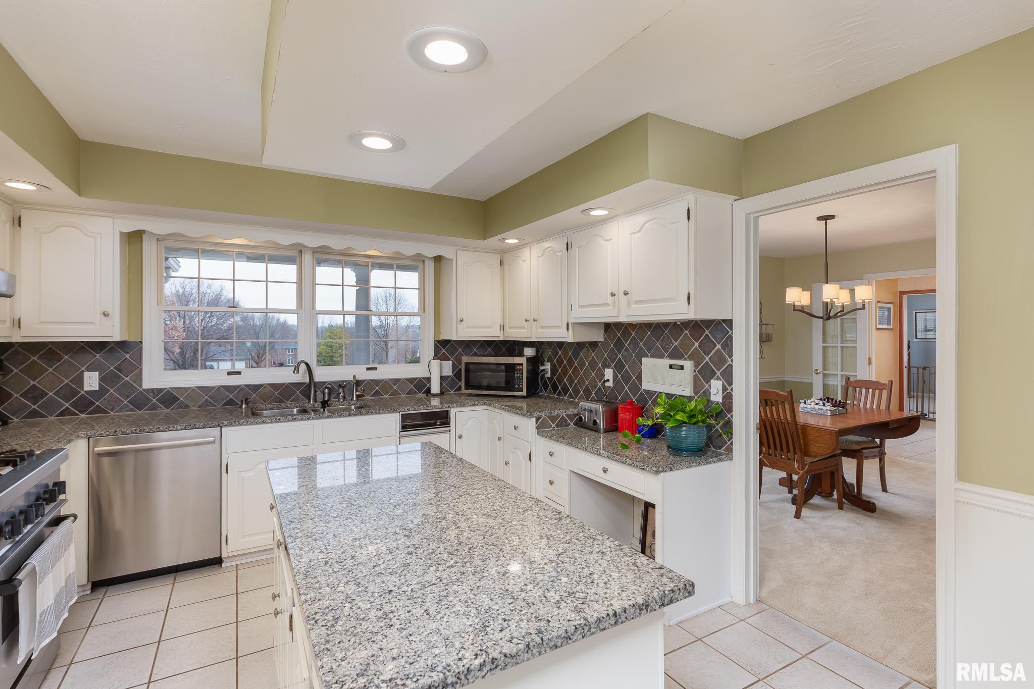 4855 Rambling Court Bettendorf, IA 52722 - Photo 12 of 32 Gallery Image 12