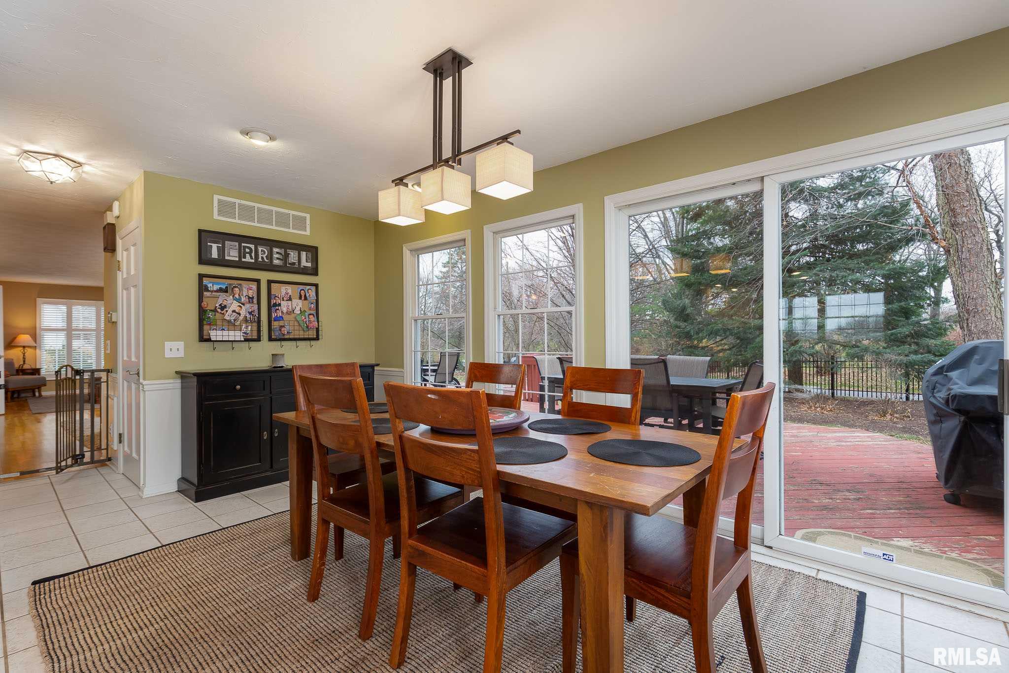 4855 Rambling Court Bettendorf, IA 52722 - Photo 10 of 32 Gallery Image 10
