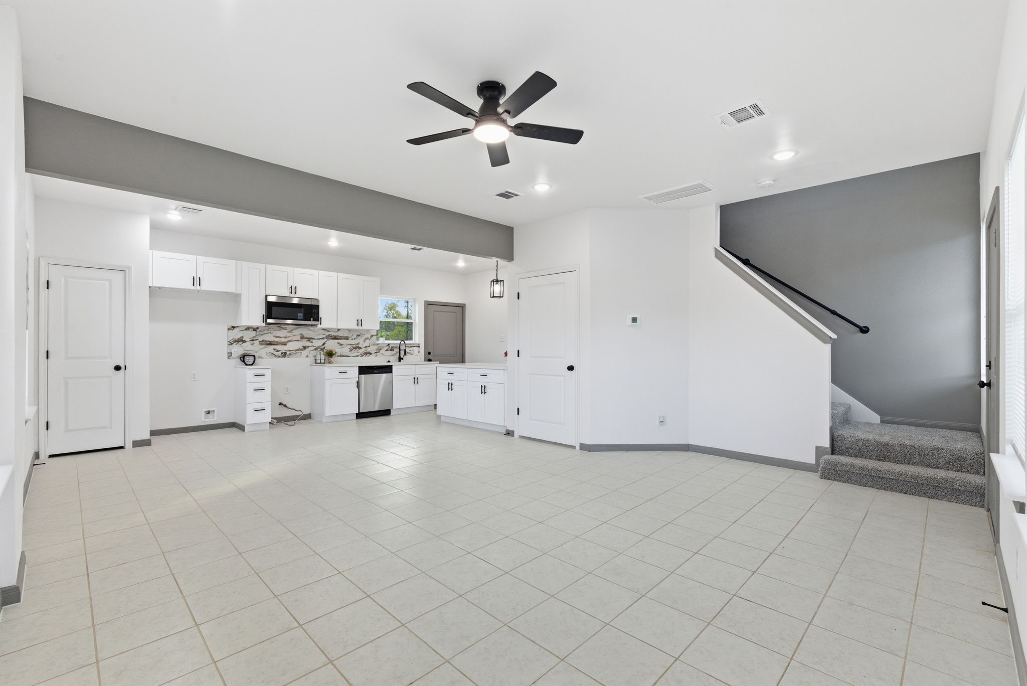 8306 Tidwell Road, Unit A/B Houston, TX 77028 - Photo 11 of 46