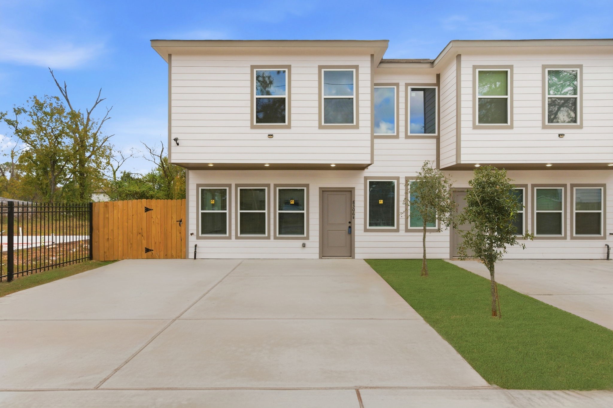 8306 Tidwell Road, Unit A/B Houston, TX 77028 - Photo 6 of 46