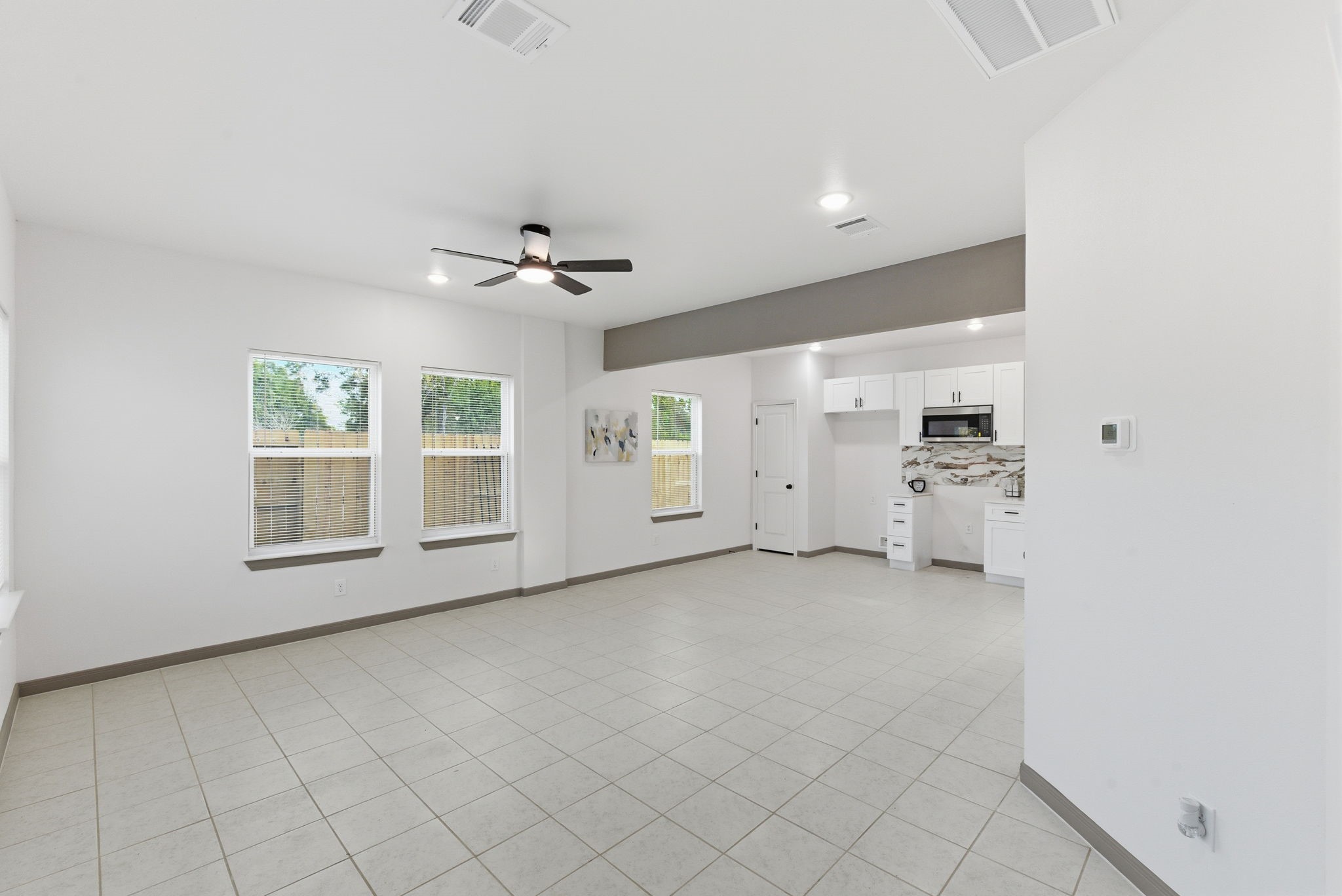 8306 Tidwell Road, Unit A/B Houston, TX 77028 - Photo 9 of 46