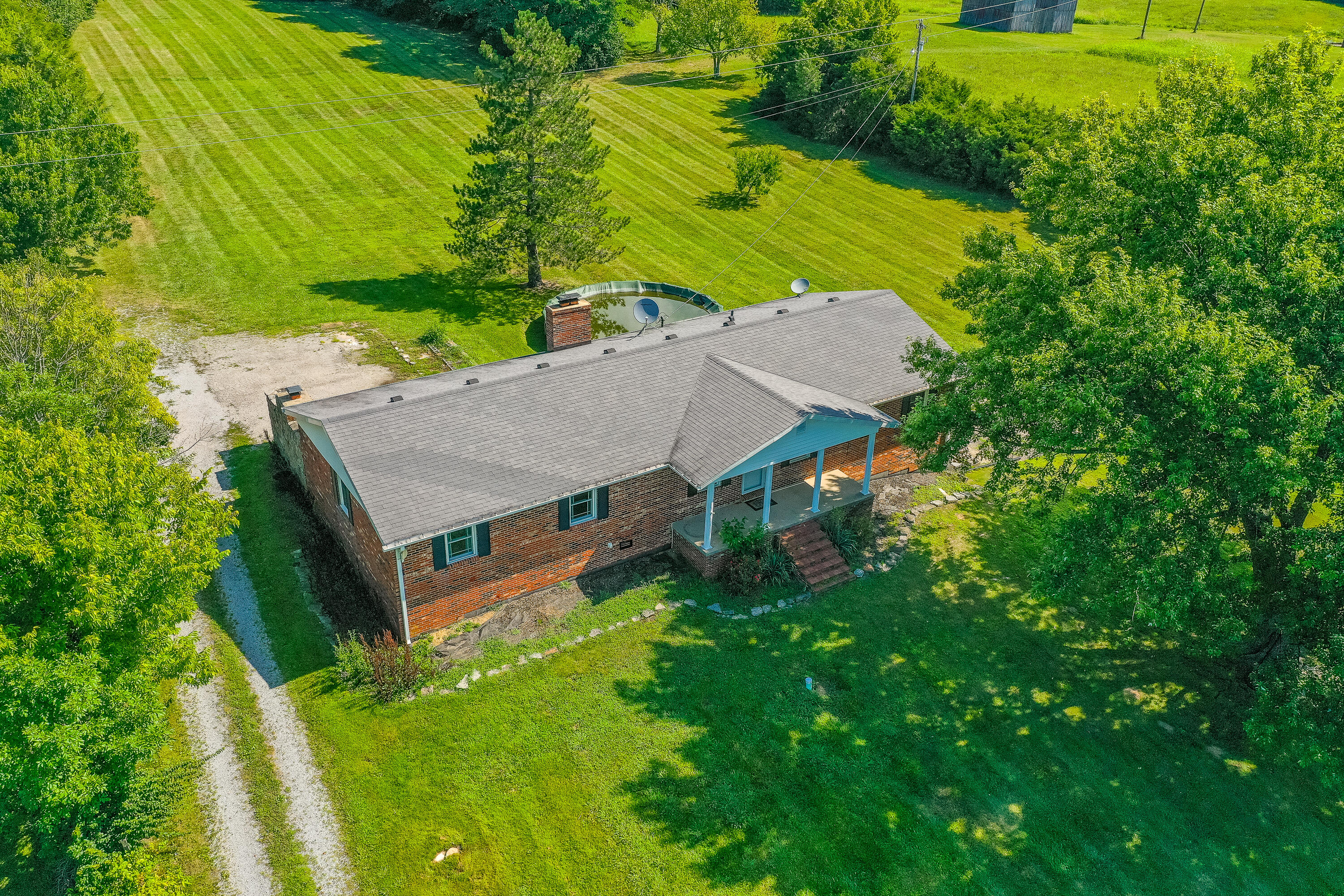 6110 Lebanon Road Danville, KY 40422 - Photo 2 of 45 1-3