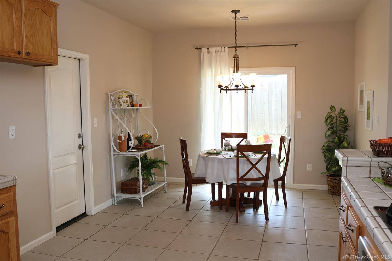 19412 Meadows Road Tehachapi, CA 93561 - Photo 25 of 45 Gallery Image 25