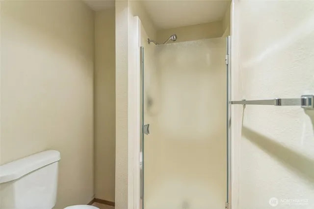 $200,000 | 921 Pershing Avenue, Unit 203, Bremerton, WA 98312