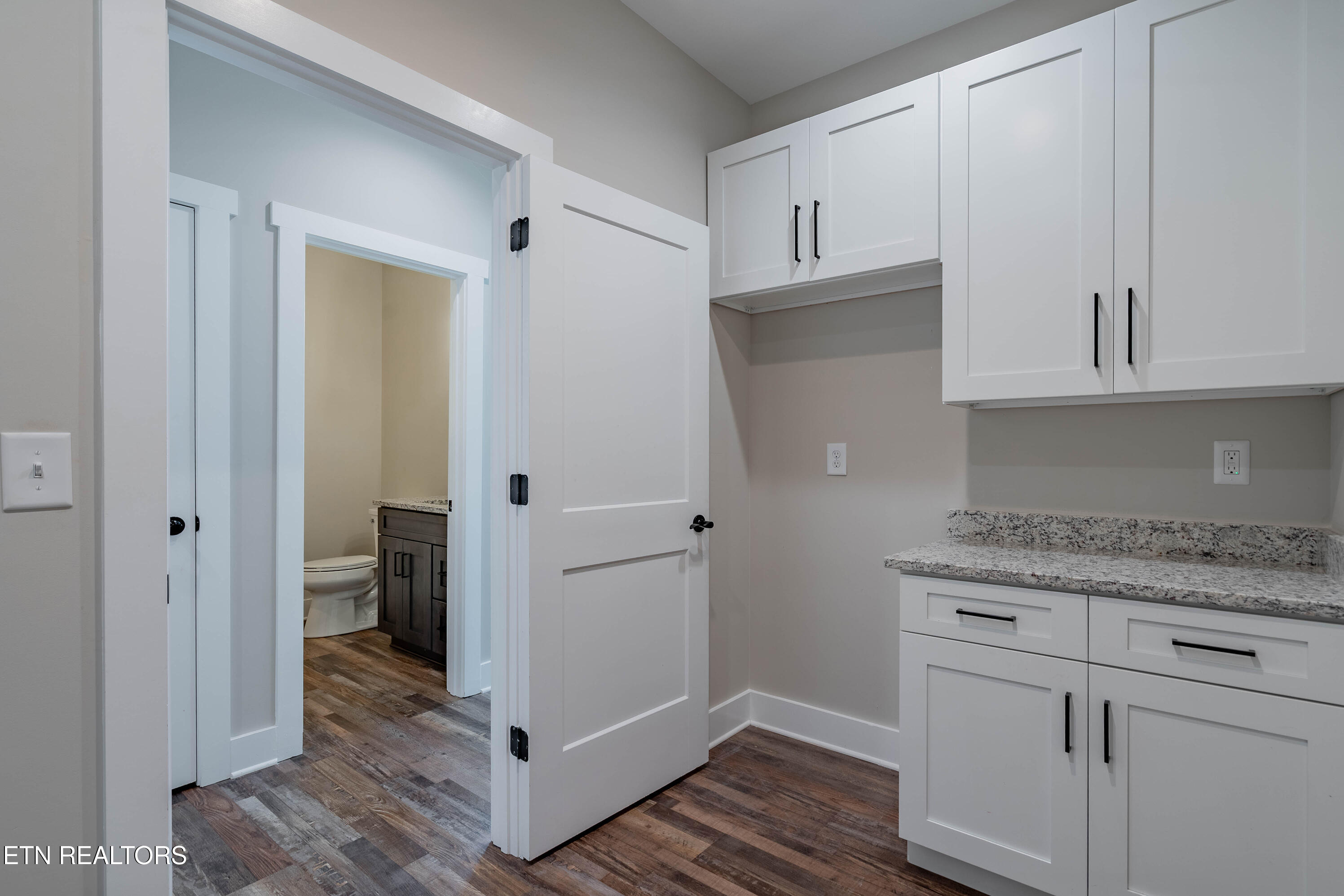 1352 Dutch Valley Road Clinton, TN 37716 - Photo 28 of 50 A7309112-HDR