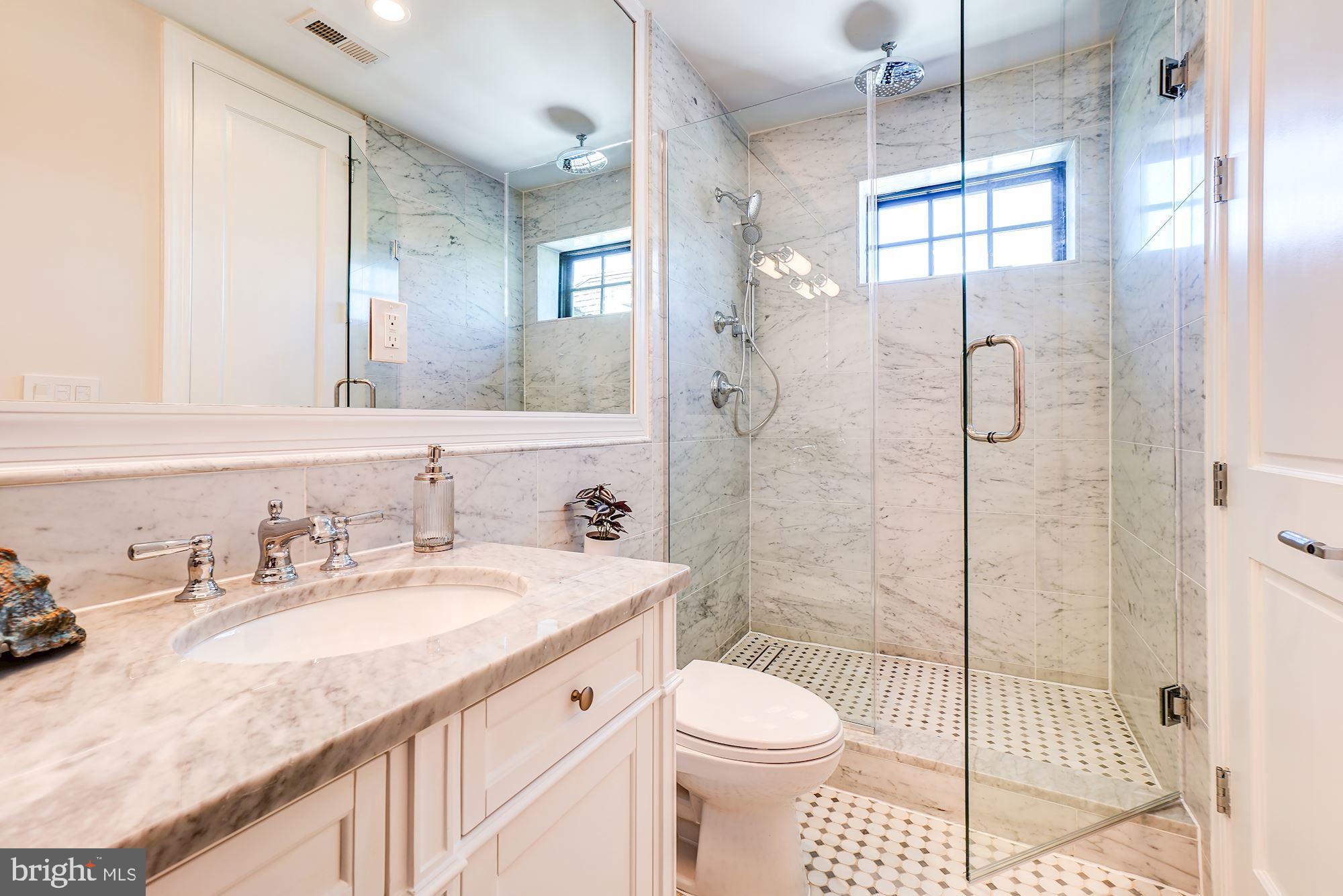 3009 Ordway Street Northwest Washington, DC 20008 - Photo 13 of 33 Onwer's bathroom