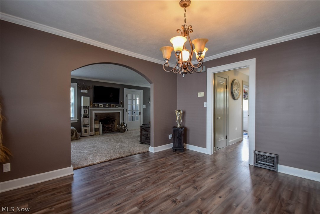 6482 Kerneywood Road Parma, OH 44129 - Photo 4 of 13