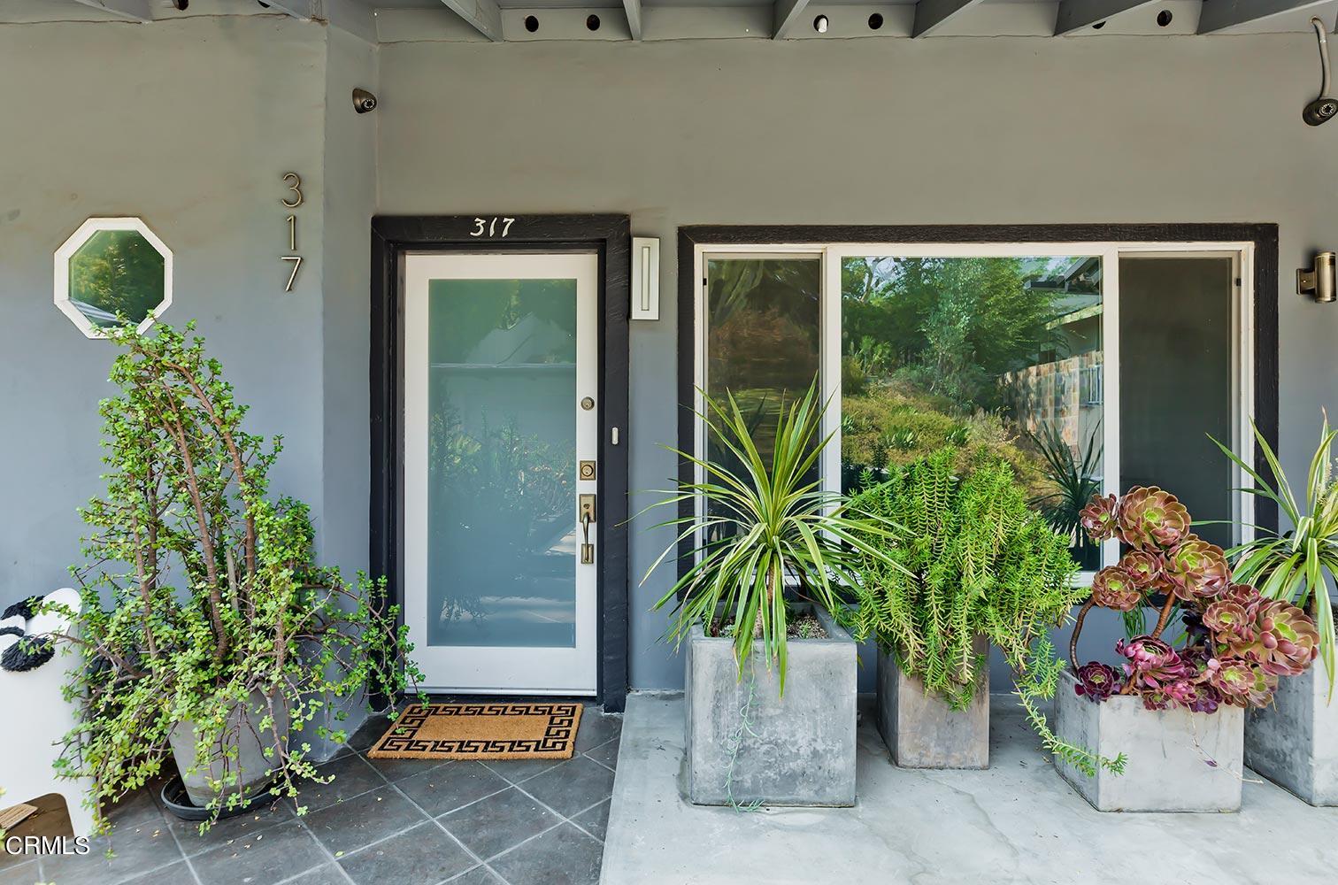 317 Redwood Drive Pasadena, CA 91105 - Photo 3 of 39 4