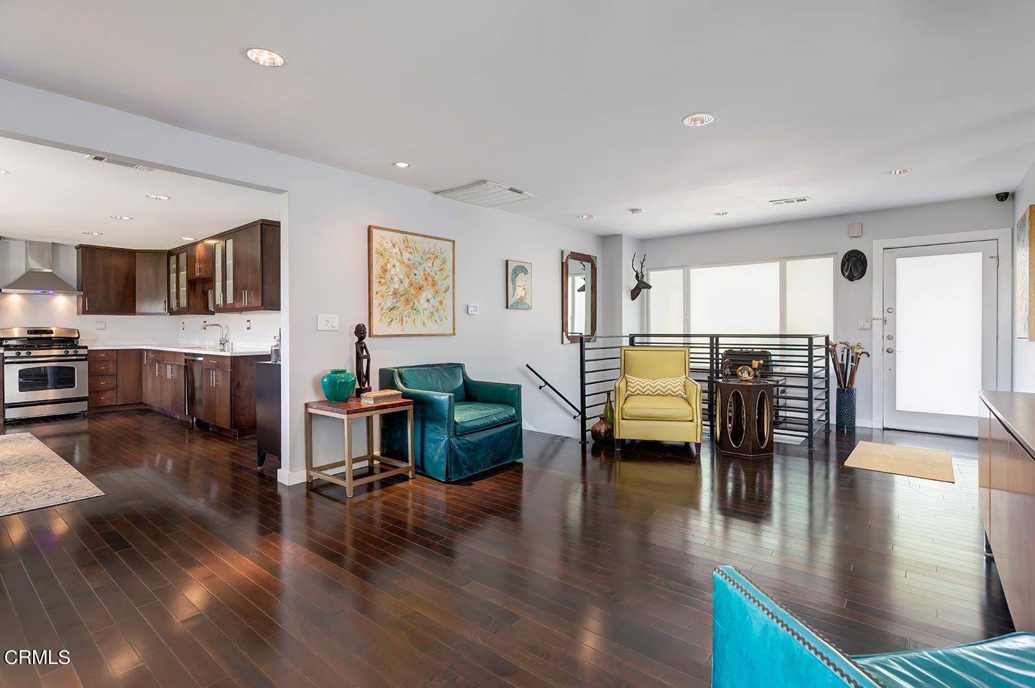 317 Redwood Drive Pasadena, CA 91105 - Photo 8 of 39 9