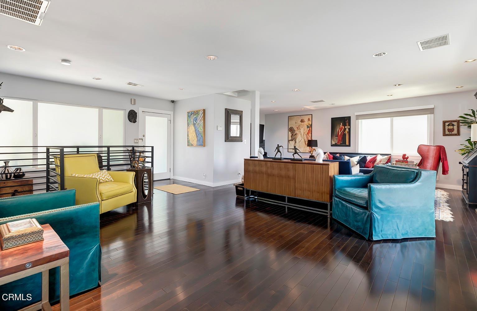 317 Redwood Drive Pasadena, CA 91105 - Photo 9 of 39 10