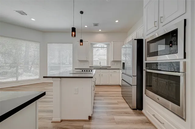 $3,150 | 38 Tethered Vine Place, The Woodlands, TX 77382