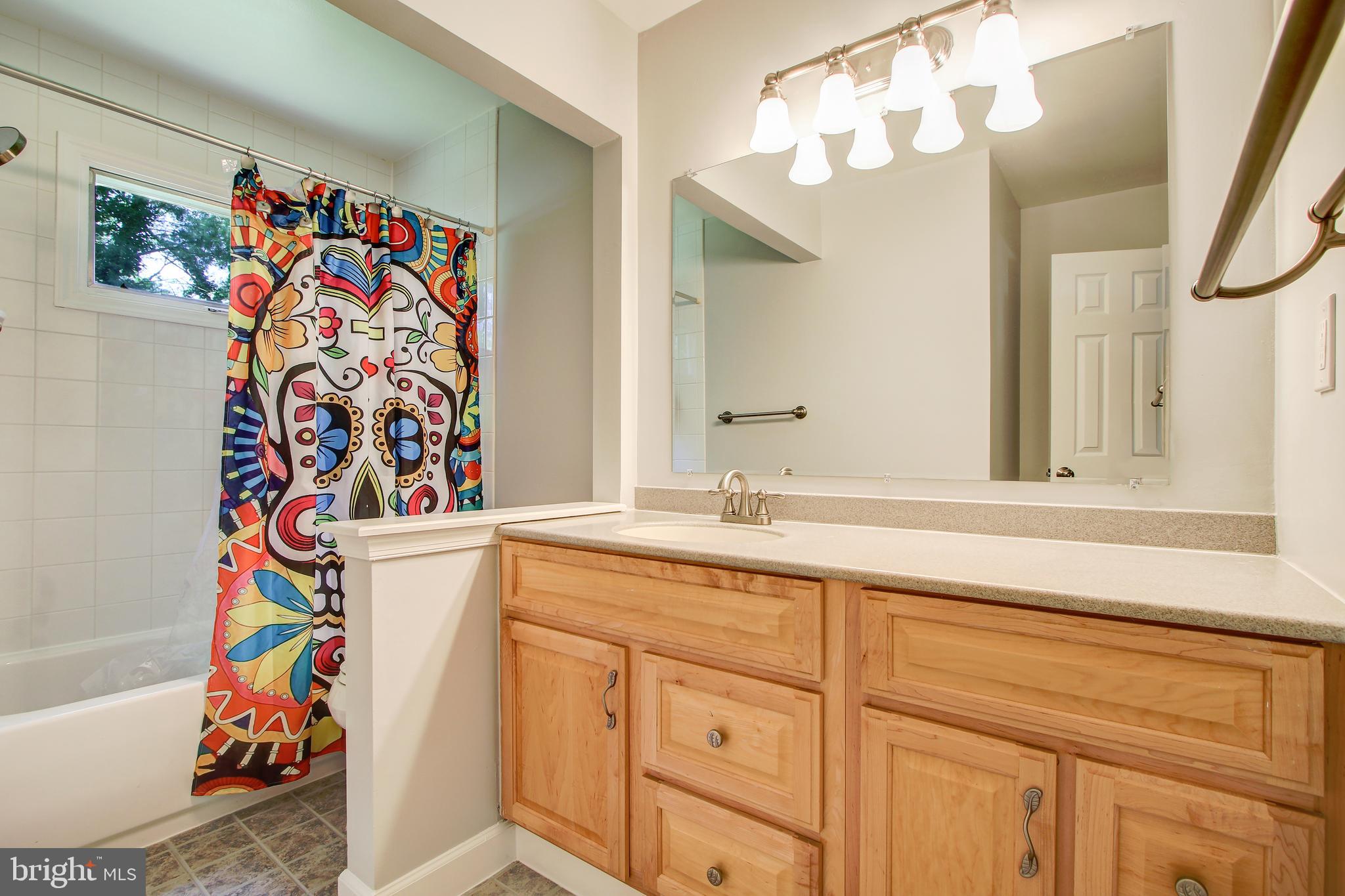 8403 Riverside Road Alexandria, VA 22308 - Photo 30 of 52 Full Bath Beautifully Renovated - Bedroom Level