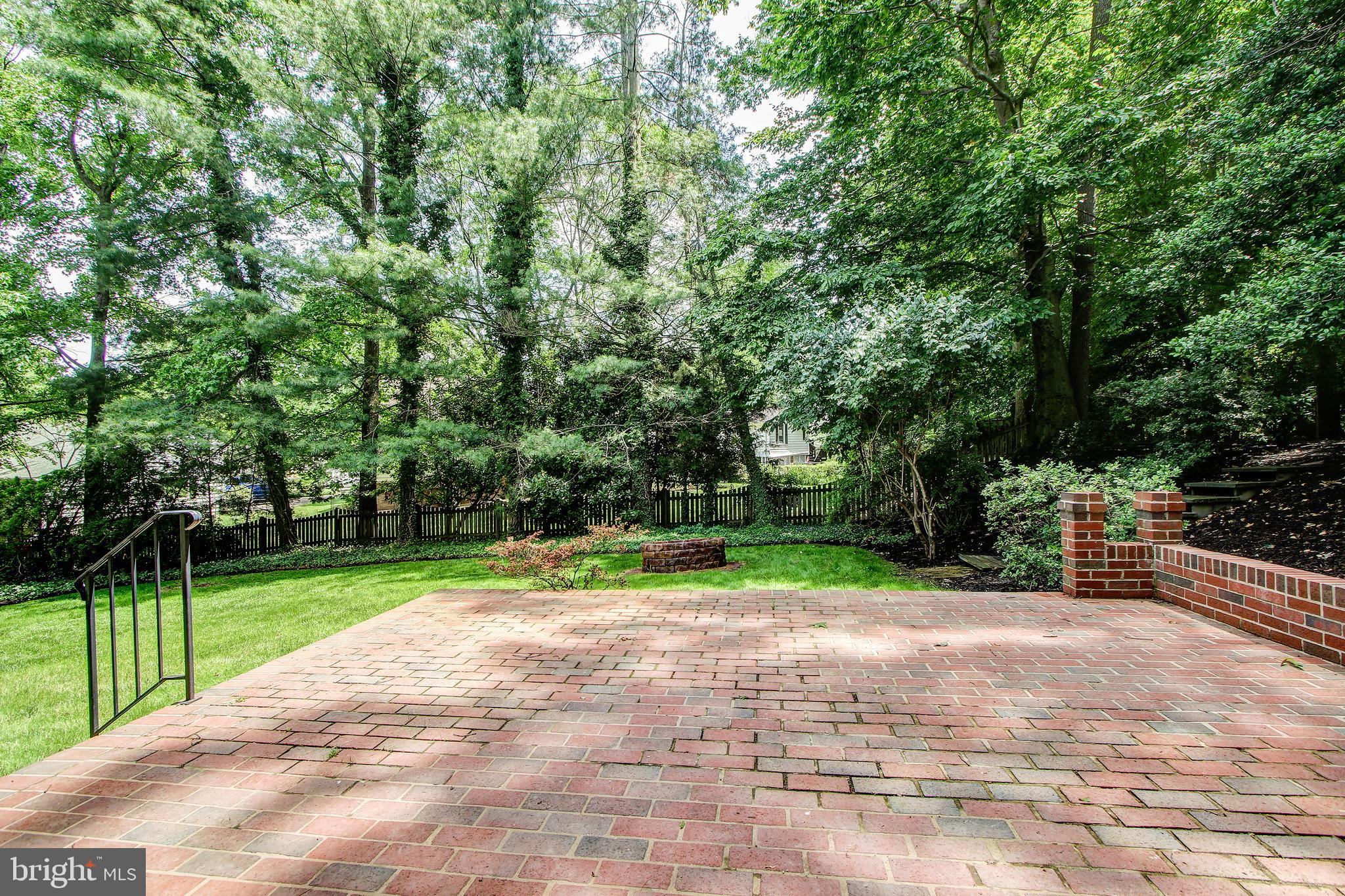 8403 Riverside Road Alexandria, VA 22308 - Photo 42 of 52 Outdoor Brick Patio 18 X 17
