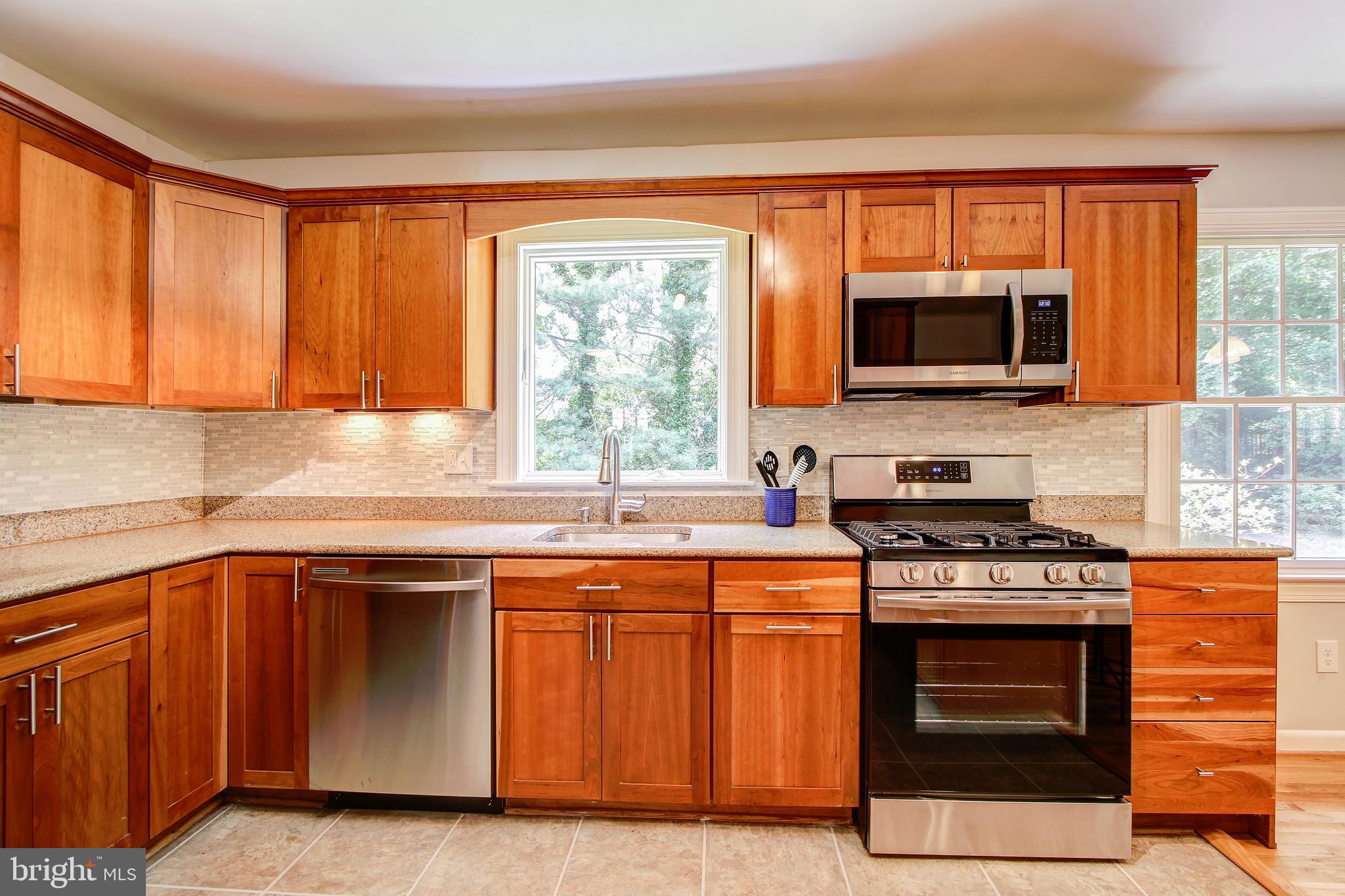 8403 Riverside Road Alexandria, VA 22308 - Photo 10 of 52 Kitchen Beautifully Renovated