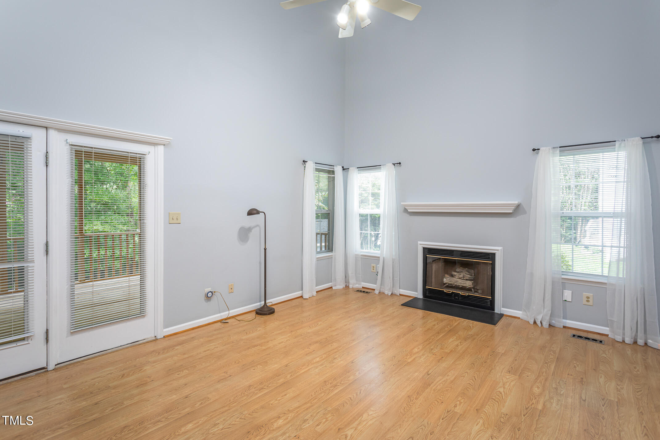 1221 Stoneferry Lane Raleigh, NC 27606 - Photo 3 of 36 Living Room