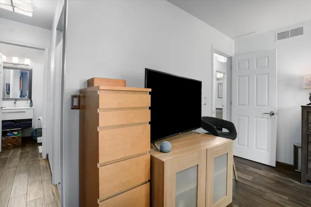 $244,999 | 35152 Kings Forest Boulevard, Clinton Township, MI 48035